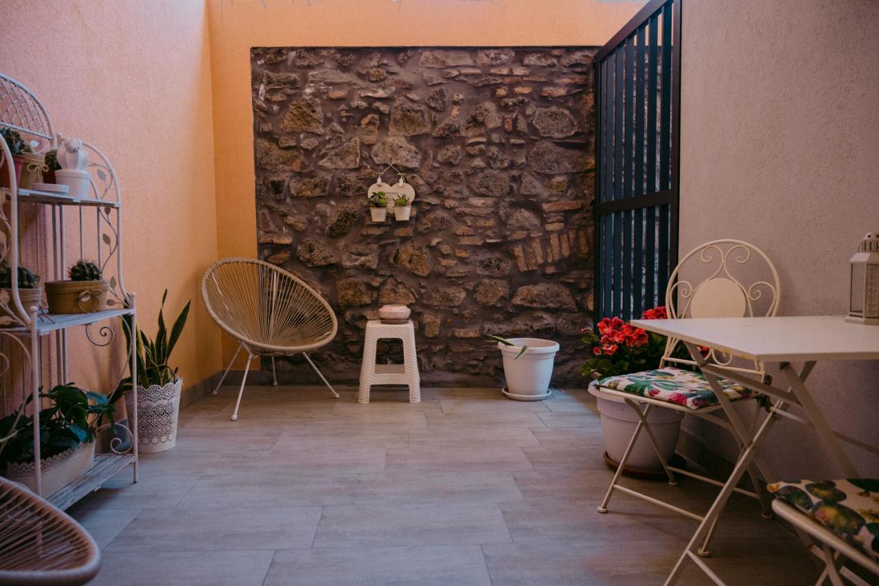 La Casa Di Alma Luxury Couette-café Catane